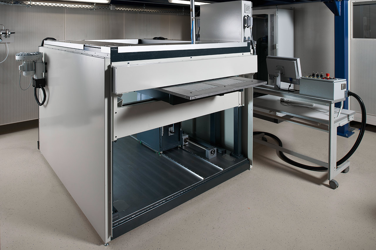 LMDR test system with material table for simulating strip movement.